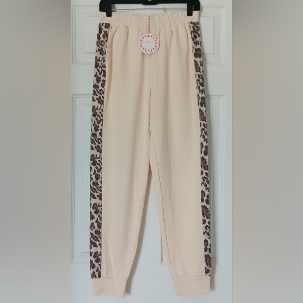 Umgee Women's Cream Jogger Pants with Leopard Print Sides NWT